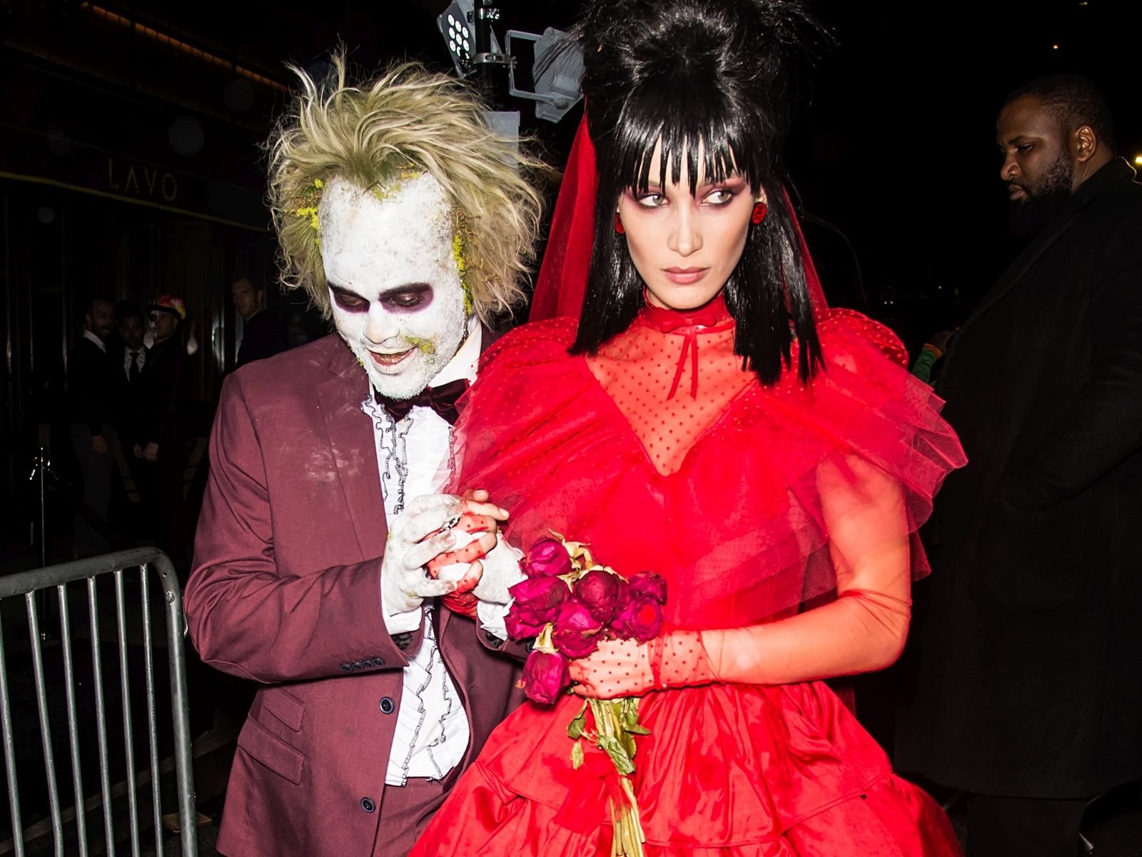 Halloween costumes of the most beautiful stars - The Wom Fashion